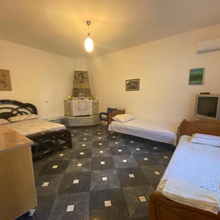 Eva Apartments Dhërmi Eksteriør billede