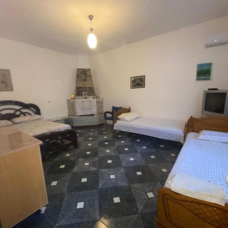 Eva Apartments Dhërmi Eksteriør billede
