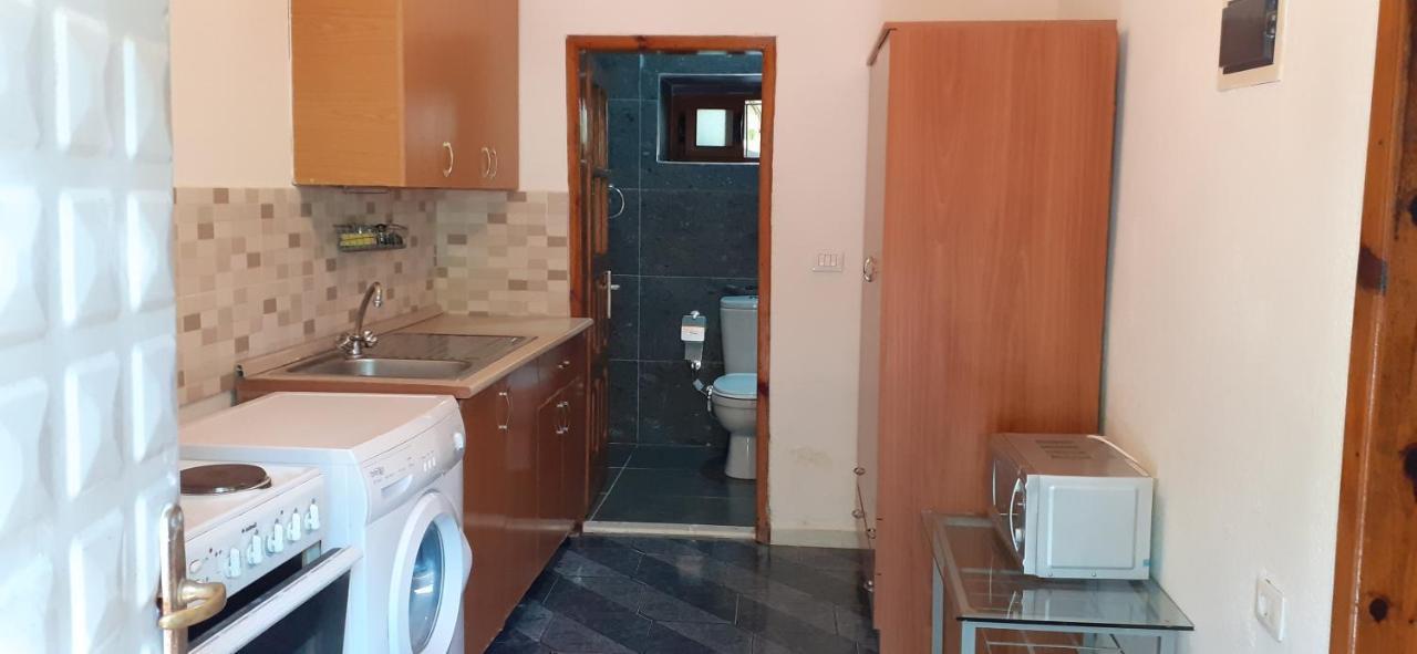 Eva Apartments Dhërmi Eksteriør billede