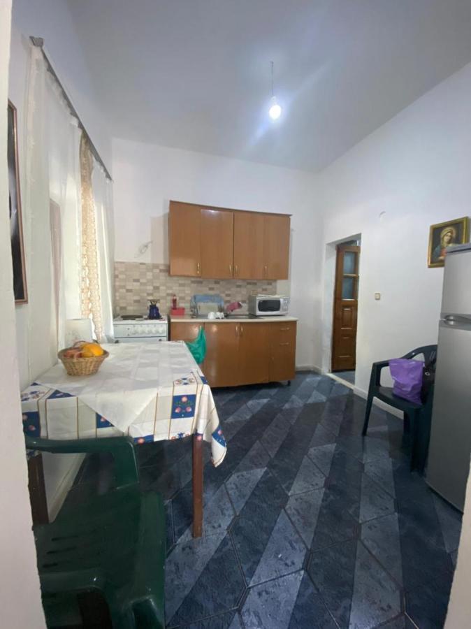 Eva Apartments Dhërmi Eksteriør billede